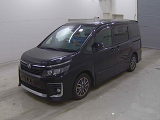 TOYOTA VOXY 2014