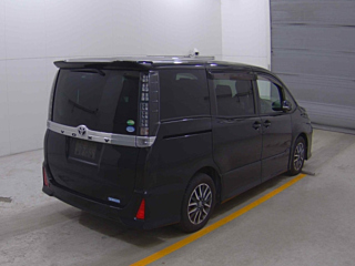 TOYOTA VOXY 2014