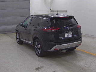 NISSAN X-TRAIL 2024