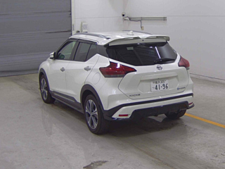 NISSAN KIX 2020