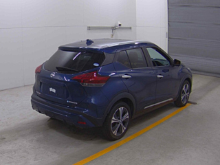 NISSAN KIX 2022