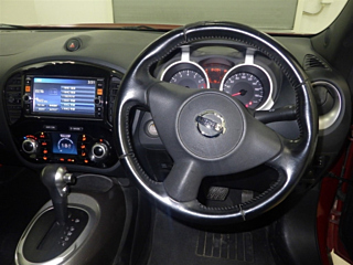 NISSAN JUKE 2015
