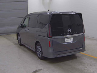 Заказать NISSAN SERENA