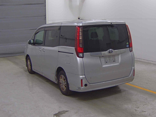 TOYOTA NOAH 2017