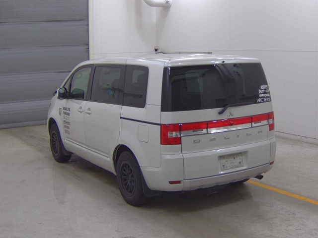 MITSUBISHI DELICA D5 2013