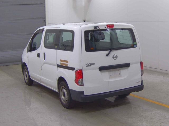 NISSAN NV200 2017