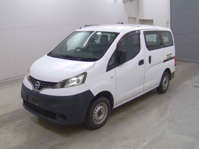 NISSAN NV200 2017