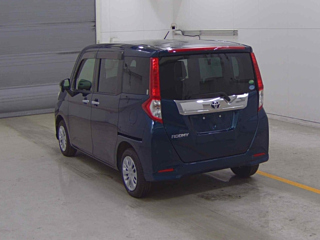 TOYOTA ROOMY 2020