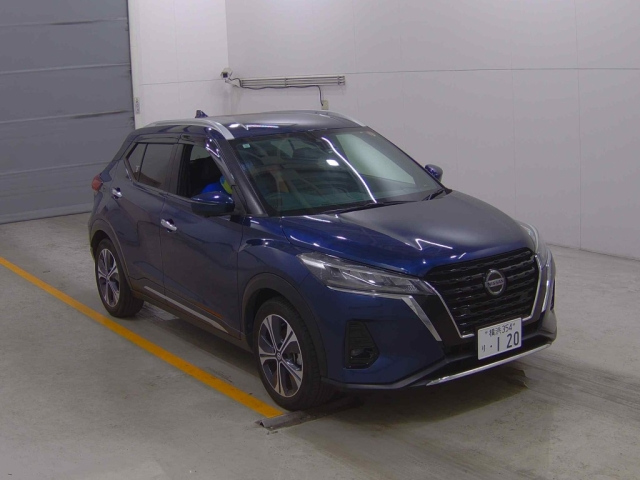 NISSAN KIX 2021