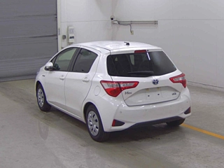 TOYOTA VITZ 2019