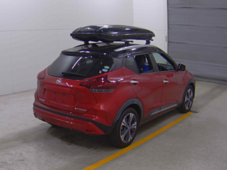 NISSAN KIX 2020