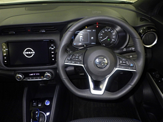 NISSAN KIX 2021