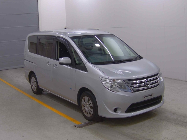 NISSAN SERENA 2015