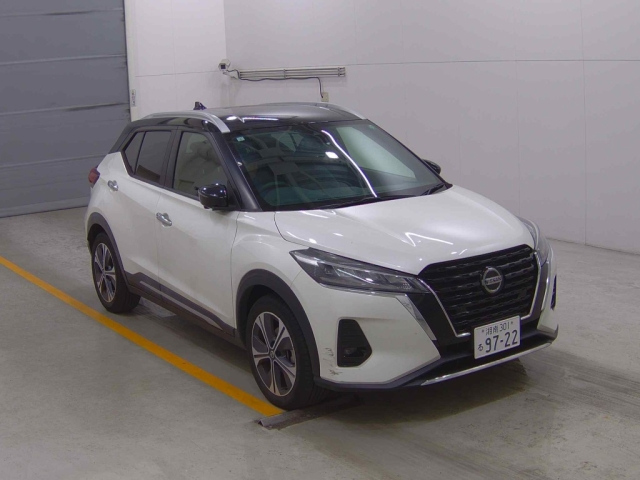 NISSAN KIX 2021