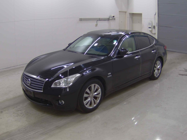 NISSAN FUGA 2011