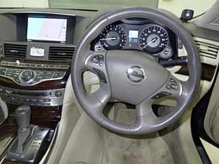 NISSAN FUGA 2011