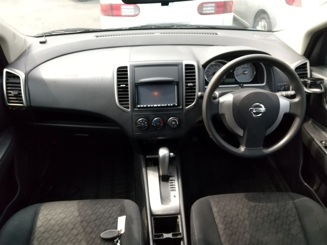 NISSAN WINGROAD 2011