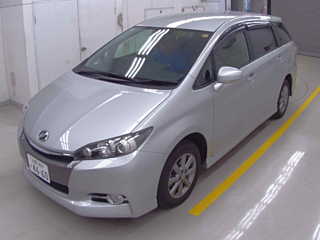 TOYOTA WISH 2014