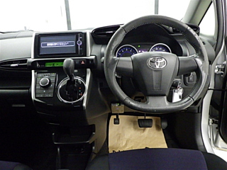 TOYOTA WISH 2014