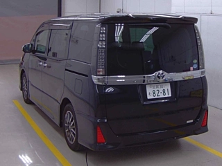 TOYOTA VOXY 2016