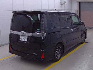 TOYOTA VOXY 2016