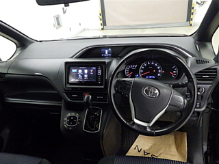 TOYOTA VOXY 2016