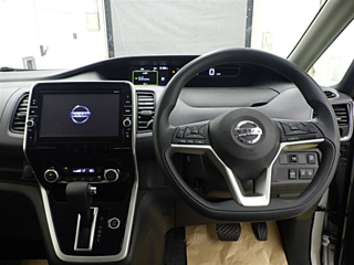 NISSAN SERENA 2019