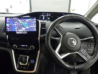 NISSAN SERENA 2019