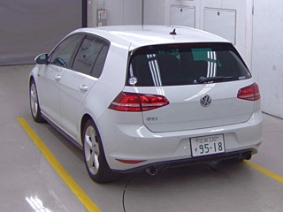 VOLKSWAGEN GOLF 2015