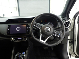 NISSAN KIX 2021