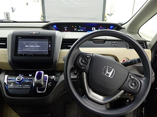 HONDA FREED 2016