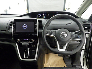NISSAN SERENA 2018