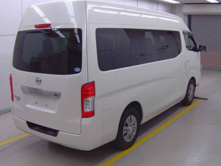 NISSAN CARAVAN 2017