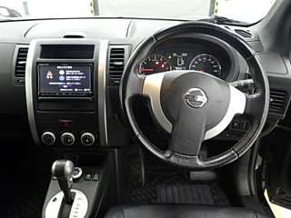 NISSAN X-TRAIL 2012