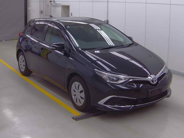 TOYOTA AURIS 2017