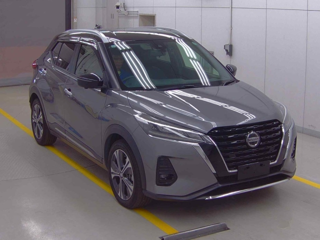 NISSAN KIX 2021