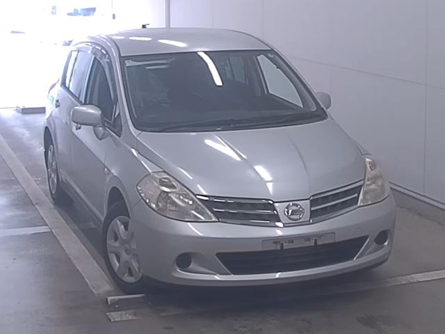 NISSAN TIIDA 2009