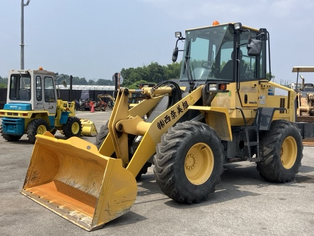 KOMATSU WA100-5 2010
