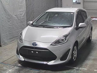 TOYOTA AQUA 2020