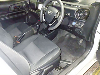 TOYOTA AQUA 2020