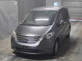 HONDA FREED 2010