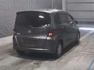HONDA FREED 2010