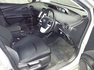 TOYOTA PRIUS 2017