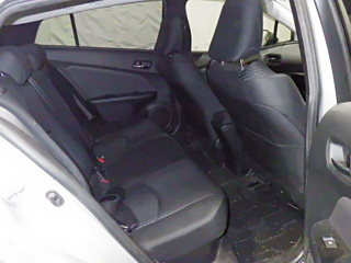 TOYOTA PRIUS 2017