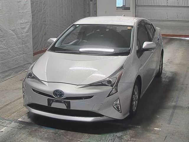 TOYOTA PRIUS 2017