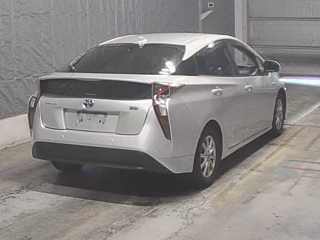 TOYOTA PRIUS 2017