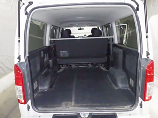 TOYOTA HIACE VAN 2014