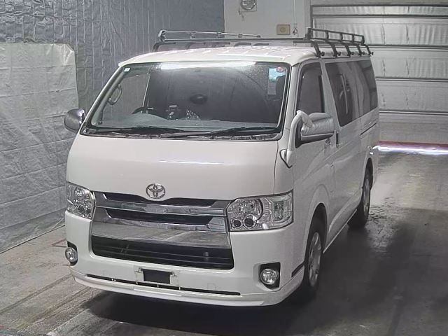 TOYOTA HIACE VAN 2014