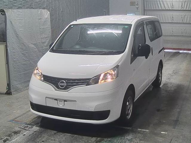 NISSAN NV200 2022