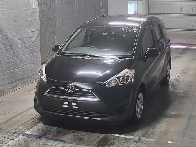 TOYOTA SIENTA 2018